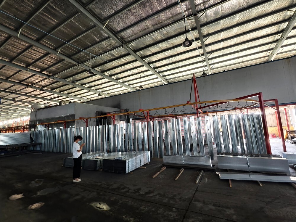 Cable tray sections on the hot-dip galvanizing hanging line